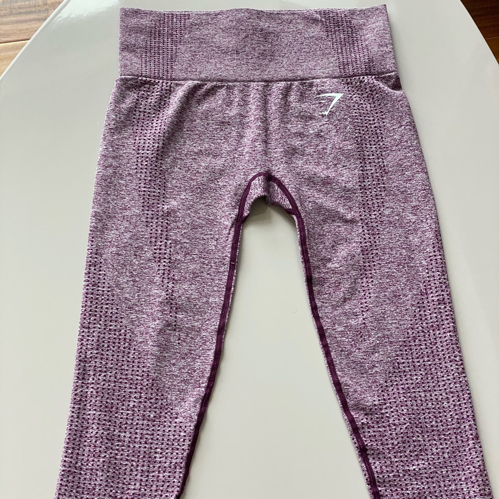 Brand new gym shark leggings maroon!